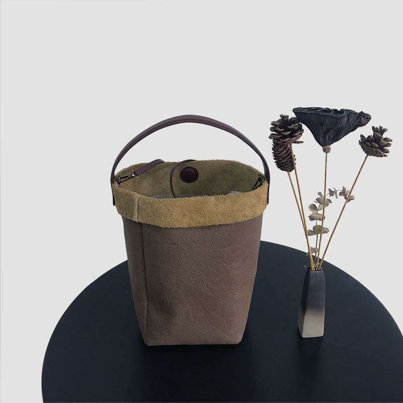 2023 Autumn Winter New High-End Bucket Genuine Leather Women's Bag Simple Large Capacity Korean Fashion Shoulder Handbag