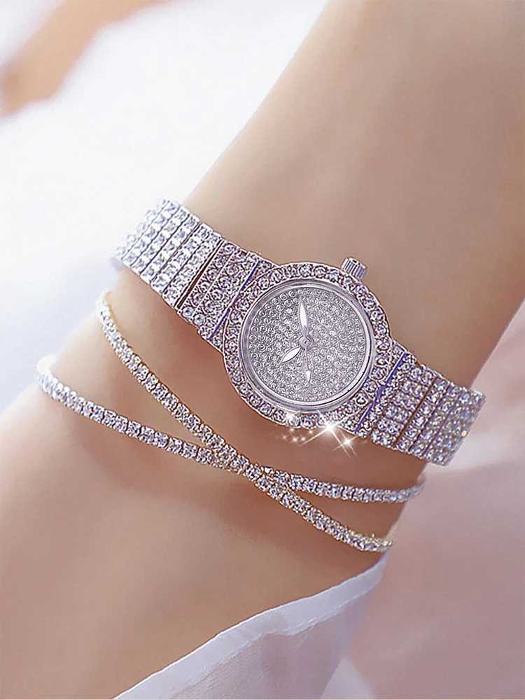 3pcs All Diamond Fashion Diamond Inlaid Womens Watch Quartz Watch Bracelet Style Watch with Bracelet Set XJ250527