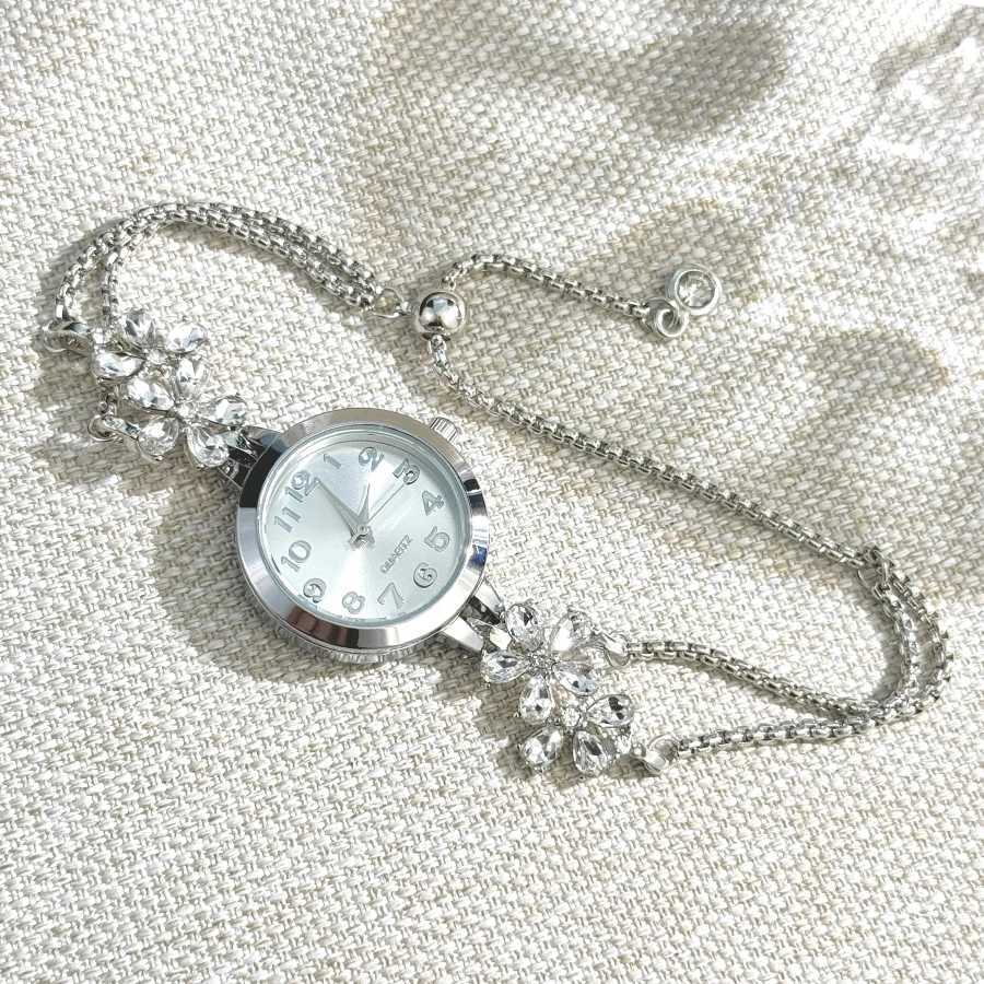 Live burst new diamond set flowers color diamond simple fashion pull bracelet watch womens watchXJ250527