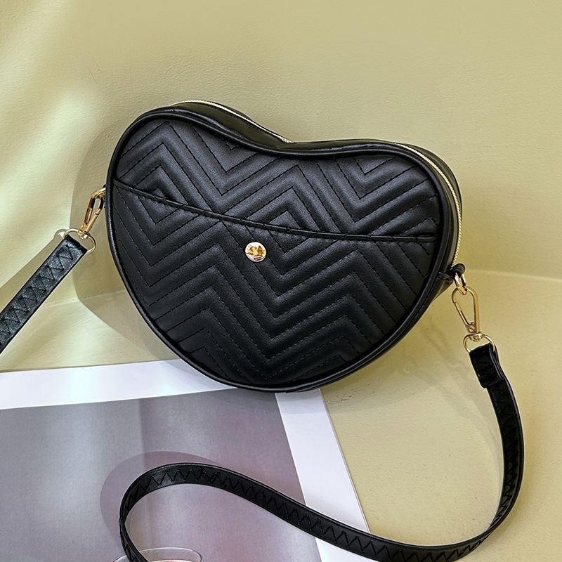 Top Brand High Quality New 2024 New High-Value Women's Bag Trendy Fashion Small Crossbody Bag Versatile Niche Fashion Shoulder Bag New Free Deliv
