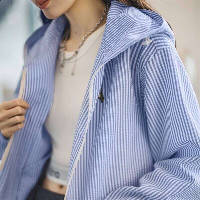 Maden Casual Blue White Striped Hooded Shirt Women's Spring Seersucker Vacation Style Blouse Lightweight Layering Beach Shirts