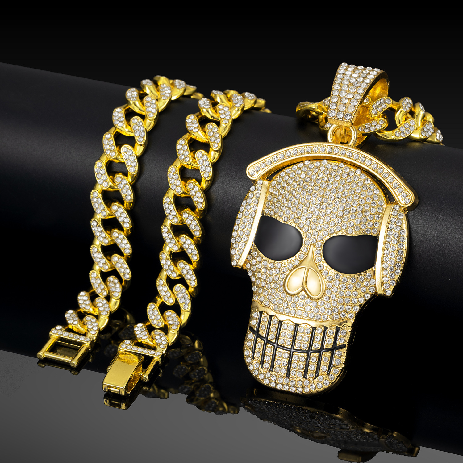 Elegant Cuban Style Necklace Featuring Superior Crafted Links