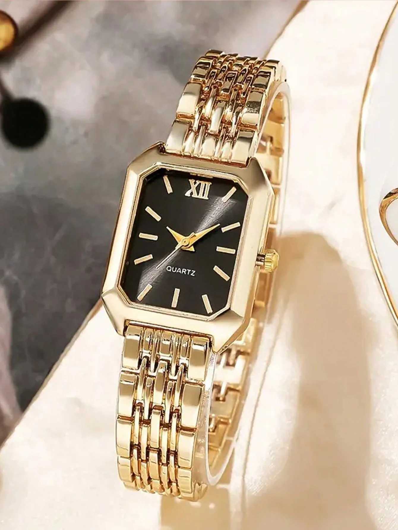 2025 Hot Brand Stainless Steel Strap Watch Women Luxury Gift Quartz Wristwatch Student Fashion Simple Square Quartz WatchesXJ250527
