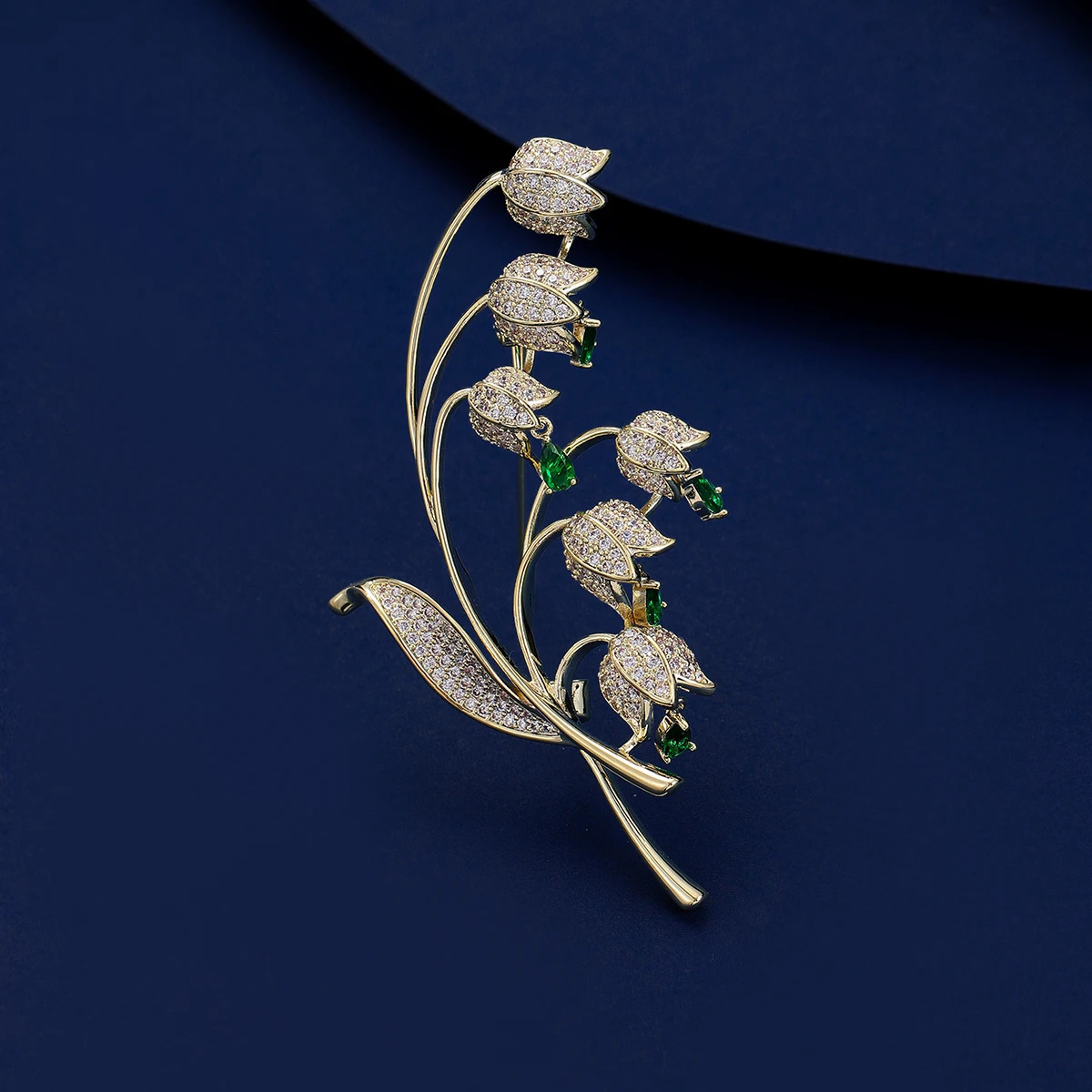 SUYU Fashion Trend Elegant Zircon Inlaid Brooch Womens Brooch Coat Accessories Pin Bell Orchid Pin Gift 250527