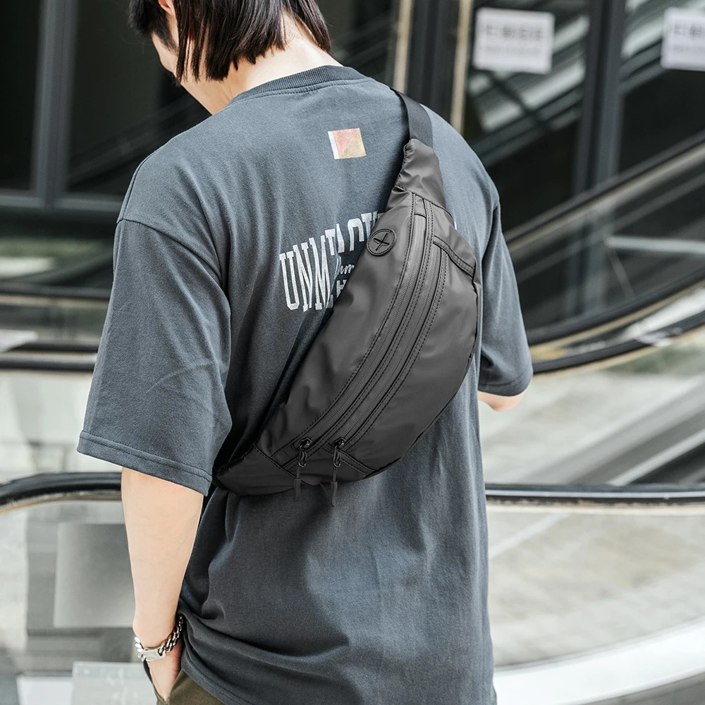 Men Chest Bag Anti-theft Zipper Multifunction Crossbody Bag Waterproof Short Trip Fashion Lightweight Bag with Headphone Hole 250526