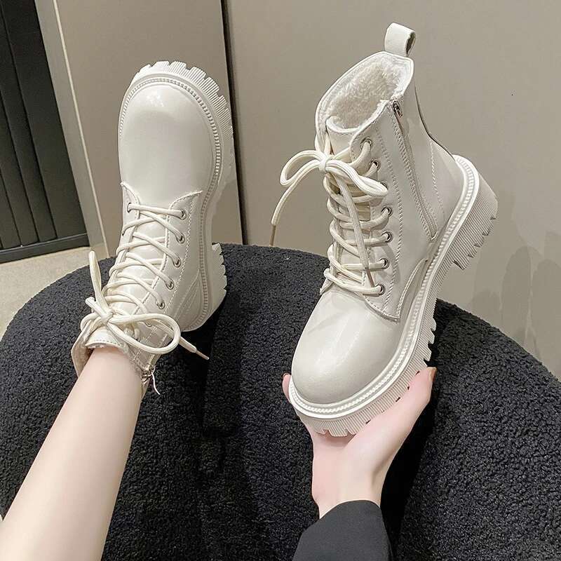 Women's 2024 Autumn/Winter New British Style Plush Fashion Thick Bottom Motorcycle Lace Comfort Zipper Snow Boots