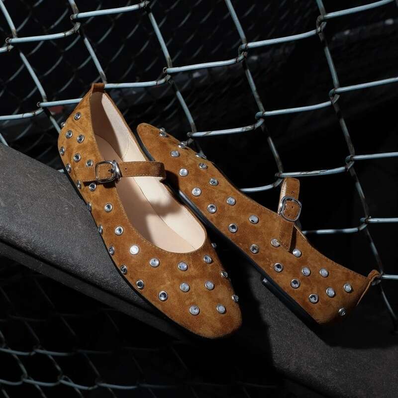 Super Comfortable French Style Square Toe One-Strap Mary Jane for Women Fashion Rivet Flat Versatile Rock Shoes