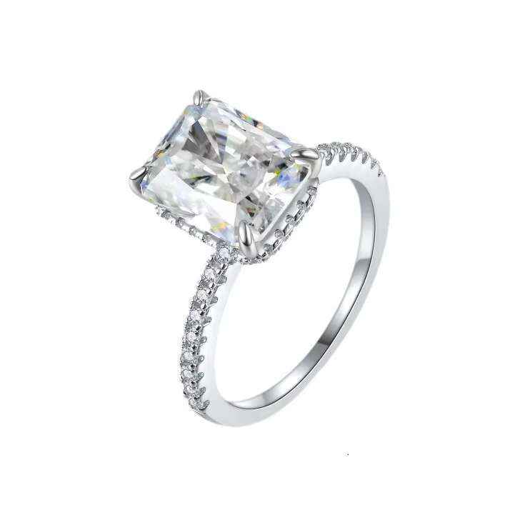 Premium 4 Carats 925 Silver Moissanite Engagement Ring for Women High-end Jewelry Product