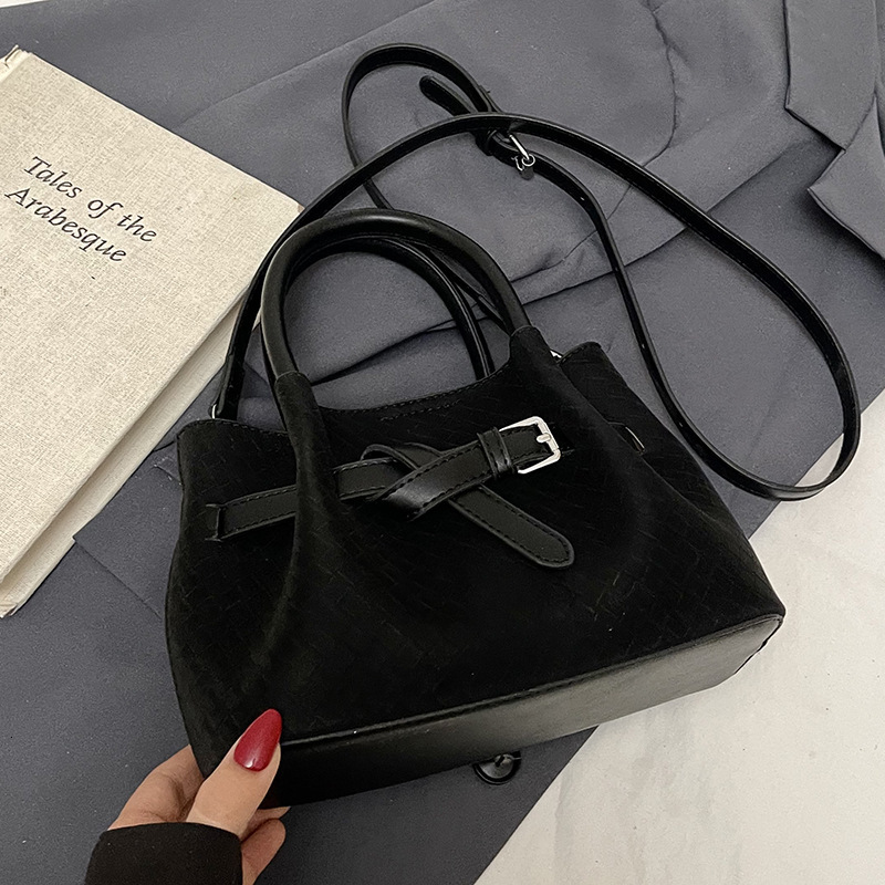 Women's Handbag Free Shipping Designer Bag Spring/summer New Style Small Fresh Korean Fashion Vegetable Basket Niche Versatile Commuting Crossbod