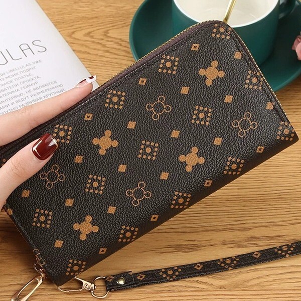 European and American Women's Zipper Wallet New Fashionable Large Capacity Multi Card Slot Wallet Designer Men's Wallet