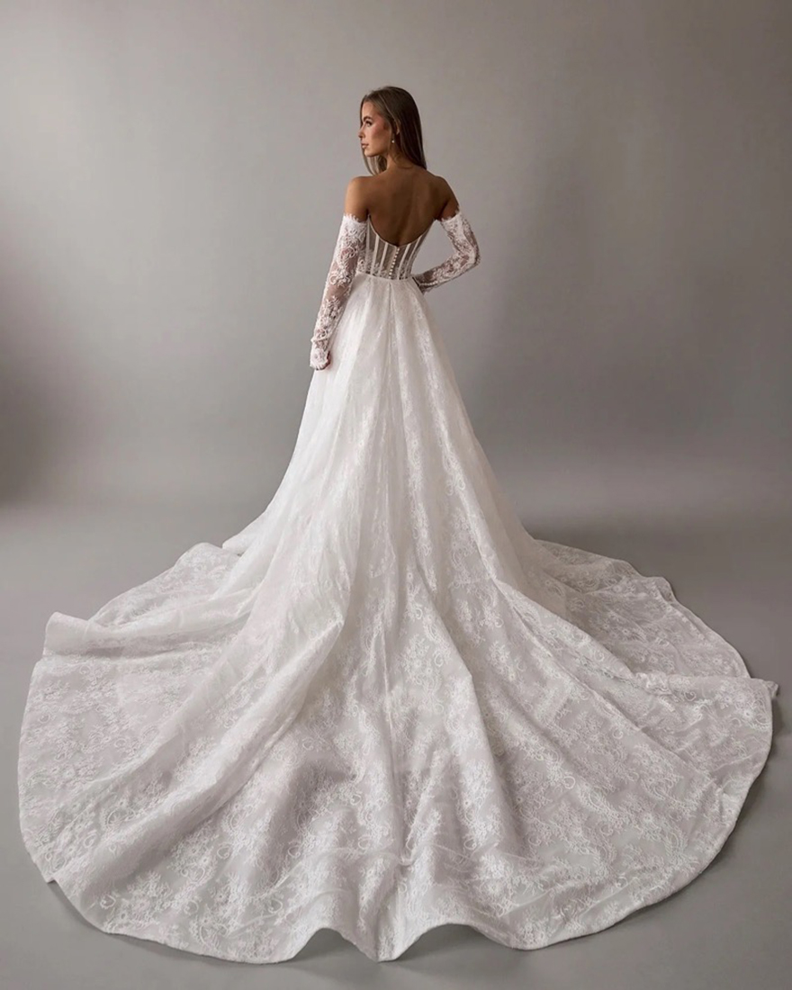 Mermaid Gorgeous Lace Dress With Overskirt Sweetheart Long Sleeves Wedding Gown Bone Bodice Button Back Robe De Mariee