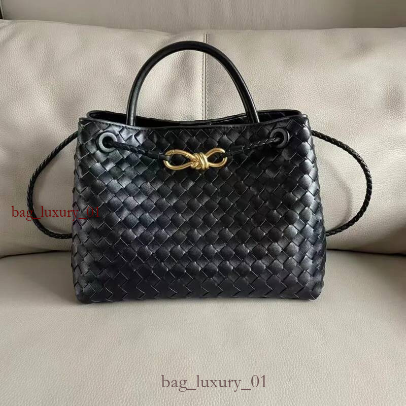 Designer Cowhide material Small Andiamo Tote Shopping Bags Womens Real Leather Weave Handle Handbag Lambskin Black Purse Crossbody Shoulder Strap Bag