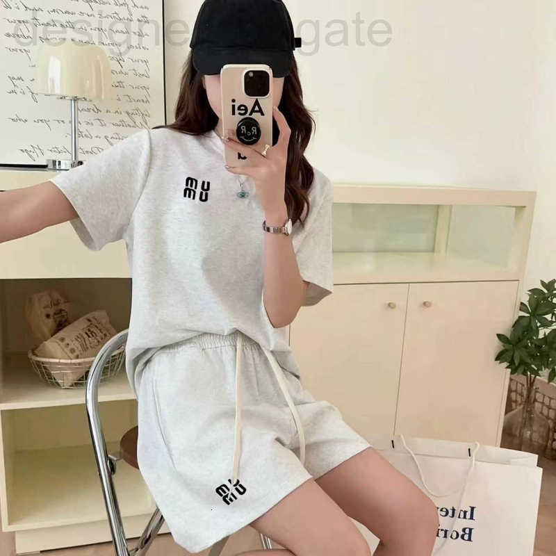 For Women's Tracksuits Designer Designer Women Summer Short Sleeved Pants Simulated Home Clothes Set T-shirt And Shorts Two-piece Sets 9SAR