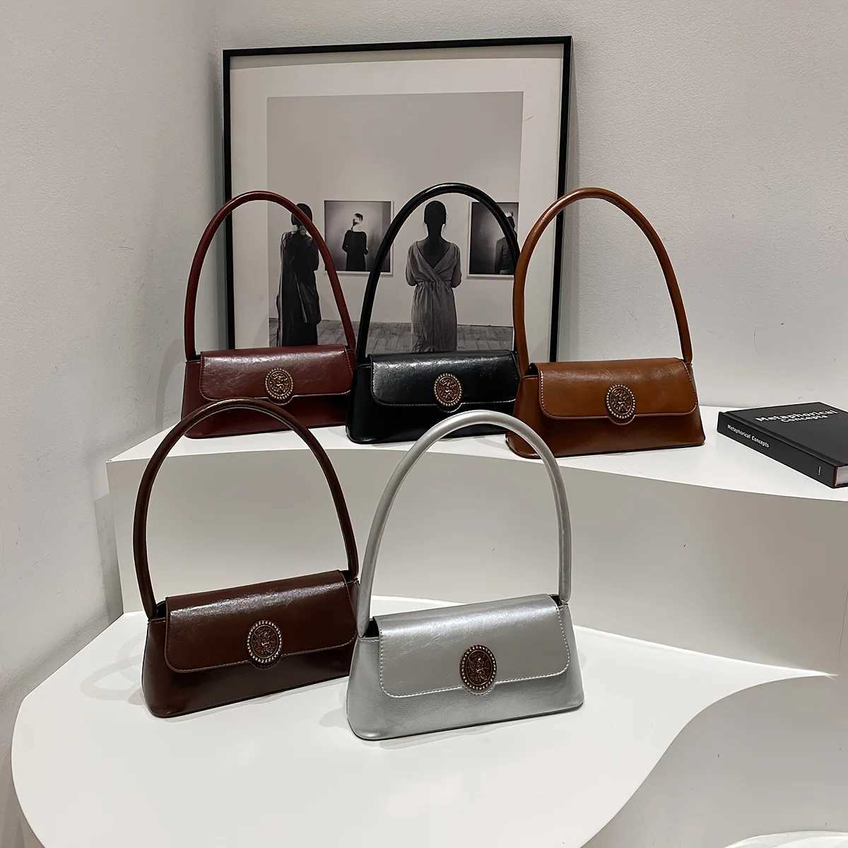 Chic French Vintage Inspired Mini Handbag Shoulder Bag for Women Magnetic Closure Versatile Stylish for Everyday Use Y250528