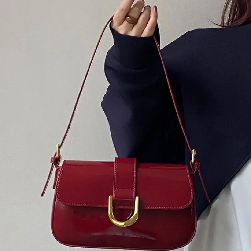 Retro Patent Leather Shoulder Bag For Women Flap Crossbody Bag Solid Color Underarm Bag Red Crossbody Bag Lady Handbag 250527