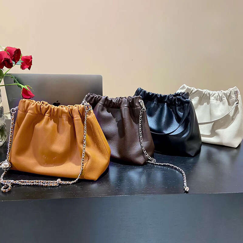 Niche Wrinkled Cloud Tote High-end Commuter Shoulder Bag First Layer Cowhide Crossbody Women's New Korean Style Underarm