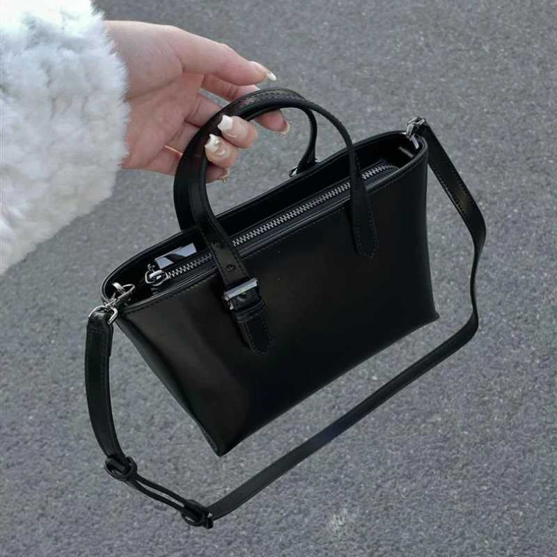 Fashion s Womens Bags New PU Leather Niche Leisure Versatile High Capacity Trend Solid Color Handheld Bags Shoulder Bag Y250528