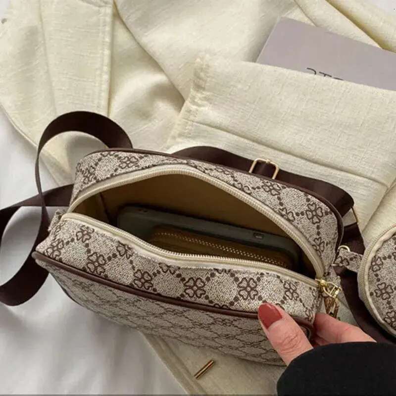 simple and trendy texture casual womens shoulder with a foreign style strap hanging bag diagonal crossbody small