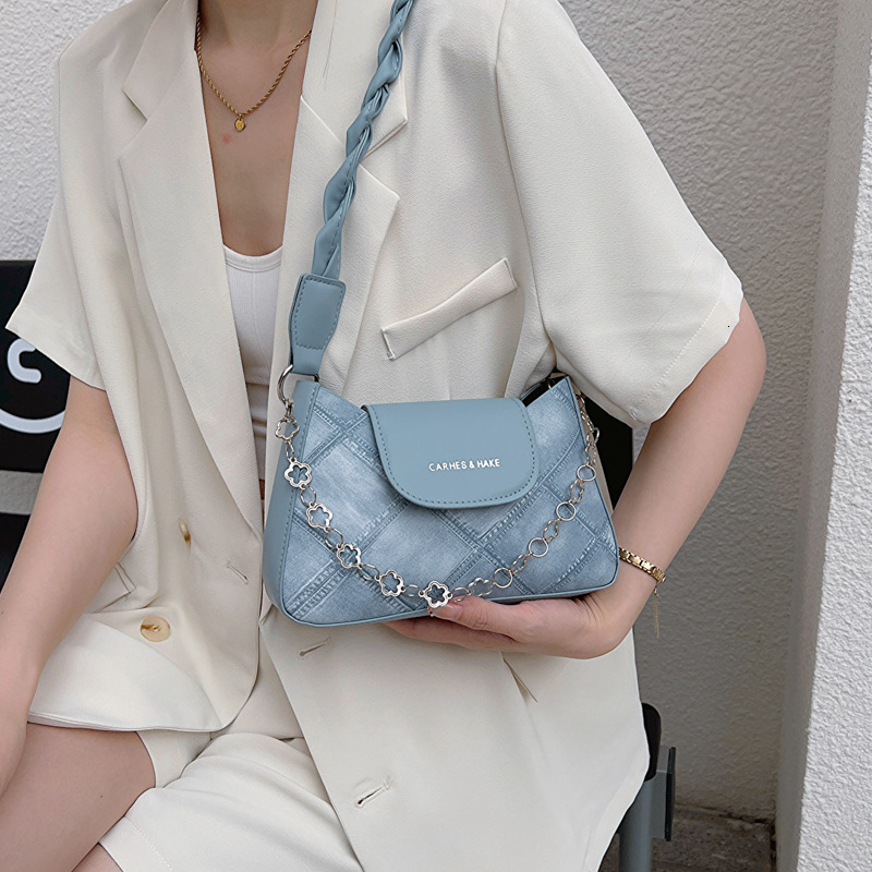 Luxury Brand Designer Bag This Year's Popular Niche Bags, Women's Summer 2025 New Texture Crossbody Bag, Single Shoulder Armpit Bag