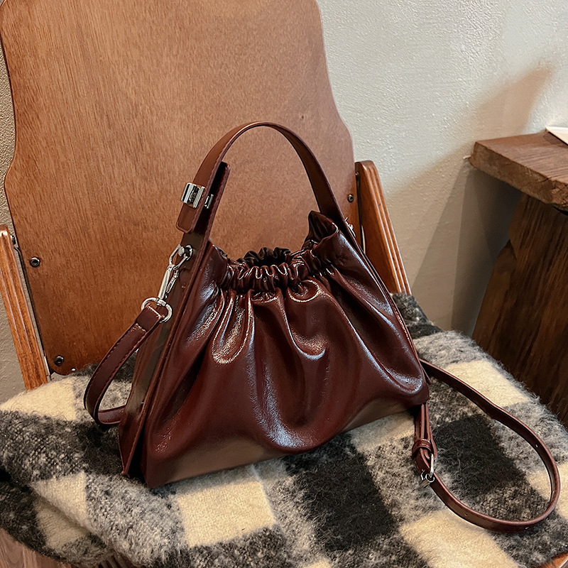 New women's bag small design unique pleated cloud bag new multifunctional commuting handbag fashion shoulder crossbody bag solid color retro desi