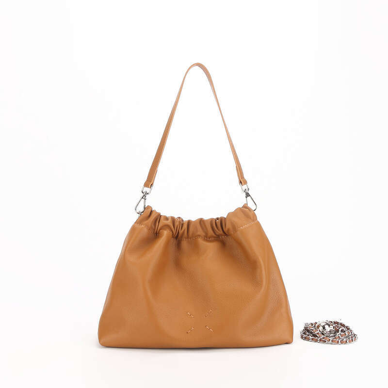 Niche Wrinkled Cloud Tote High-end Commuter Shoulder Bag First Layer Cowhide Crossbody Women's New Korean Style Underarm