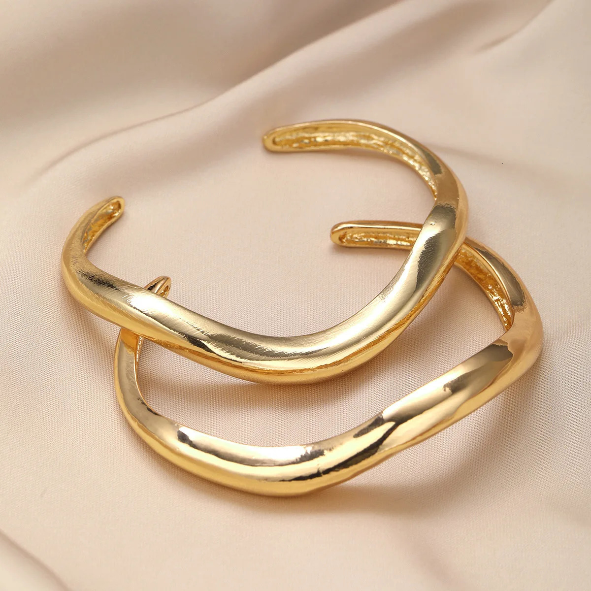 DIEZI 2pcs/set Exaggerated Hip Hop Irregular Bangles Bracelets Punk Gold Silver Color Geometric Bangles For Women Men Jewelry 250522