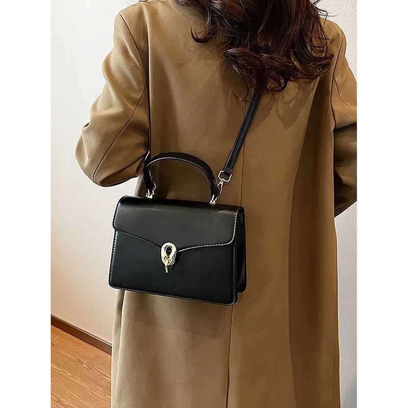 High Quality Women Commute Shoulder Bag Luxury Red Design Sense Fashion Bridal Wedding Bag Large Capacity Portable Crossbody Bag Y250528