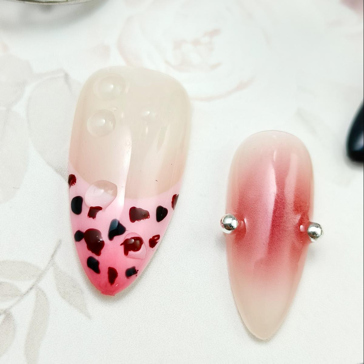 10pcs Handrawn 3D Flowers Handmade Press-on nails Medium Almond Nails Bundle Sweet Flowers Elegant Finished nail stickers Free storage box jelly glue 