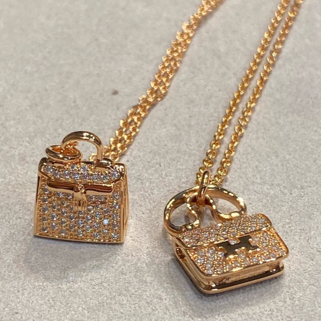 Classic and Fashionable Niche Design Brand Letter Diamond-encrusted Bags Earrings 18K Rose Gold Pink Diamond Choker Pendant Necklaces