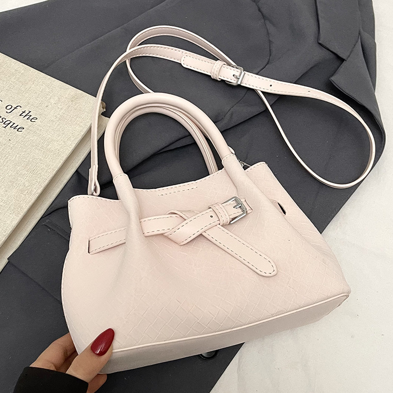 Women's Handbag Free Shipping Designer Bag Spring/summer New Style Small Fresh Korean Fashion Vegetable Basket Niche Versatile Commuting Crossbod