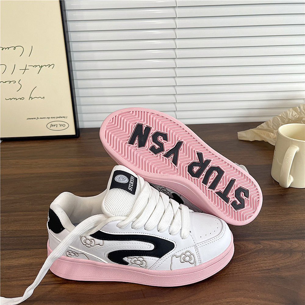 Designer casual shoes Girly Heart Black Pink Bread Shoes for Women Ins Trend 2025 Spring New Versatile Casual White Sneakers
