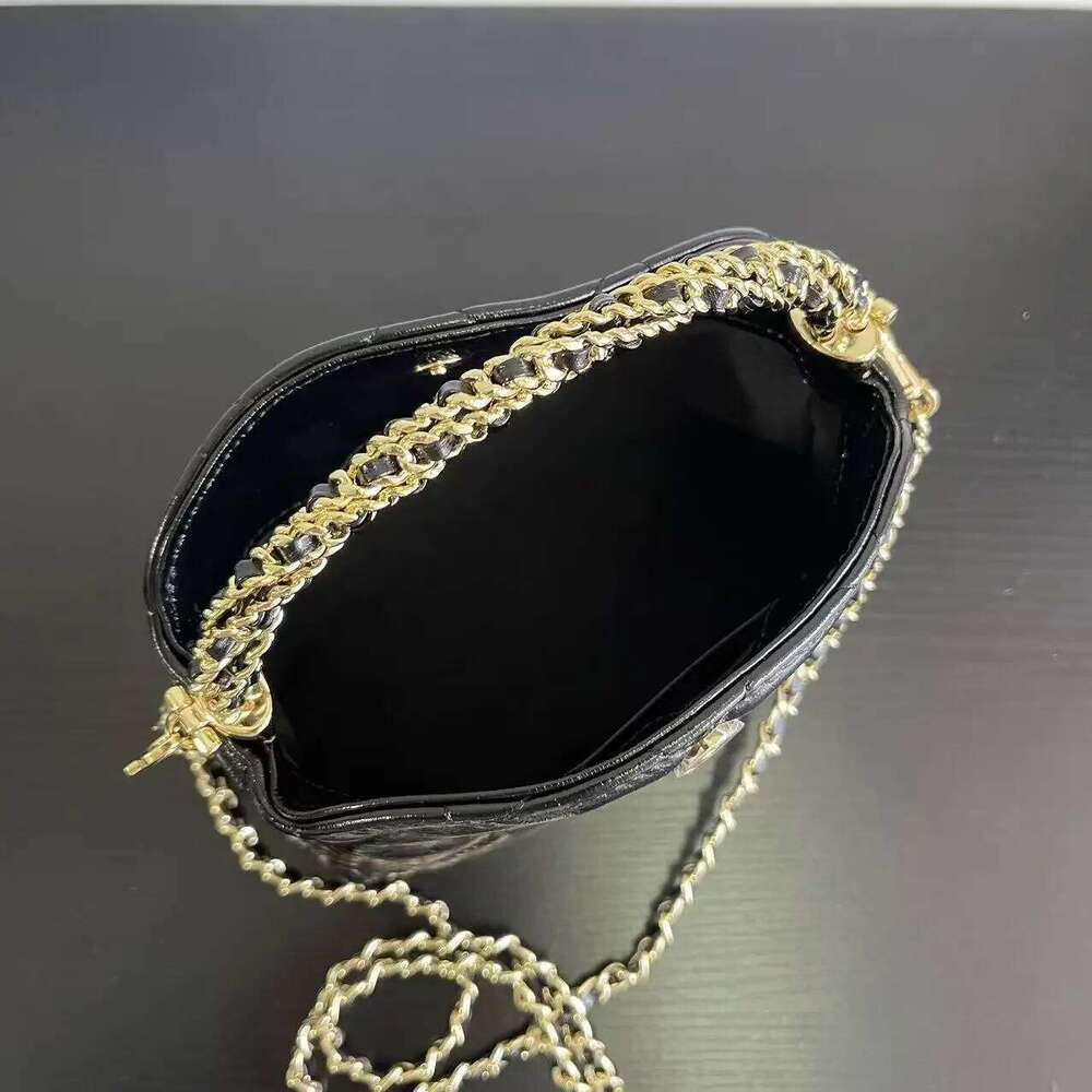 Trendy Women's Argyll Chain Hobo Crossbody Soft Vintage Bucket With Handle For Ladies Single Shoulder Bag