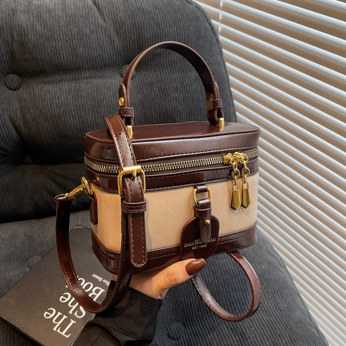 Luxury Brand Designer Bag 2025 New Fashionable Super Hot For Women, Cute Trend, Flu, Crossbody Bag, Spring And Summer Handheld Small Bag