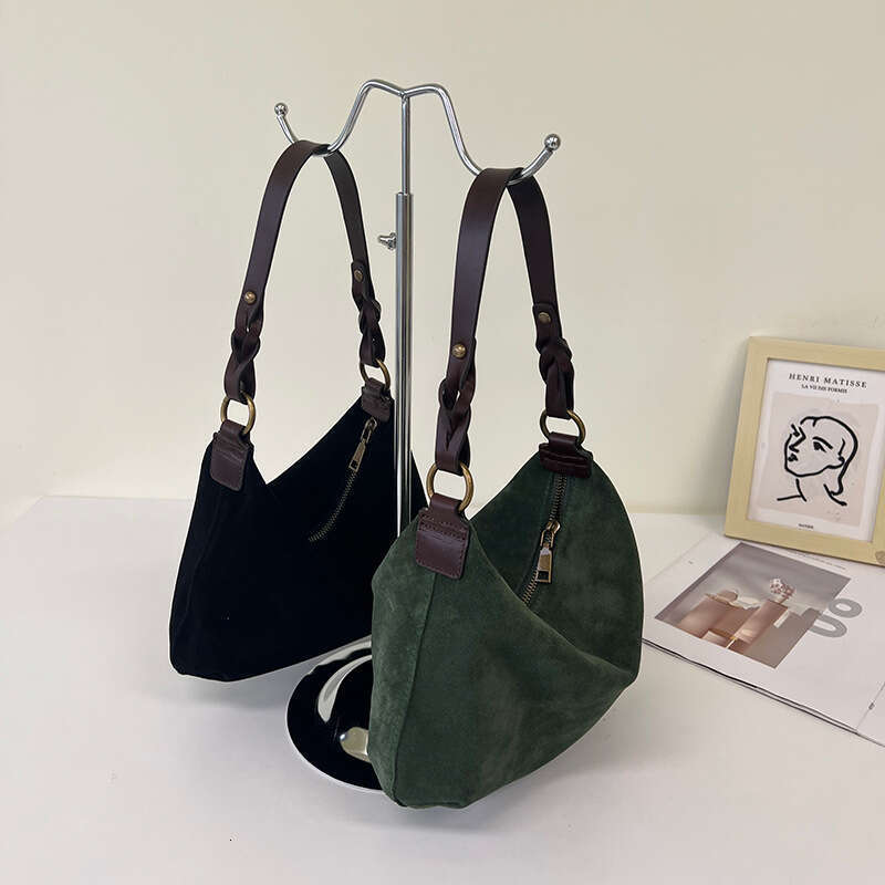 New Women's Niche Design Top Layer Matte Cowhide Baguette High-end Handbag Shoulder Underarm Bag