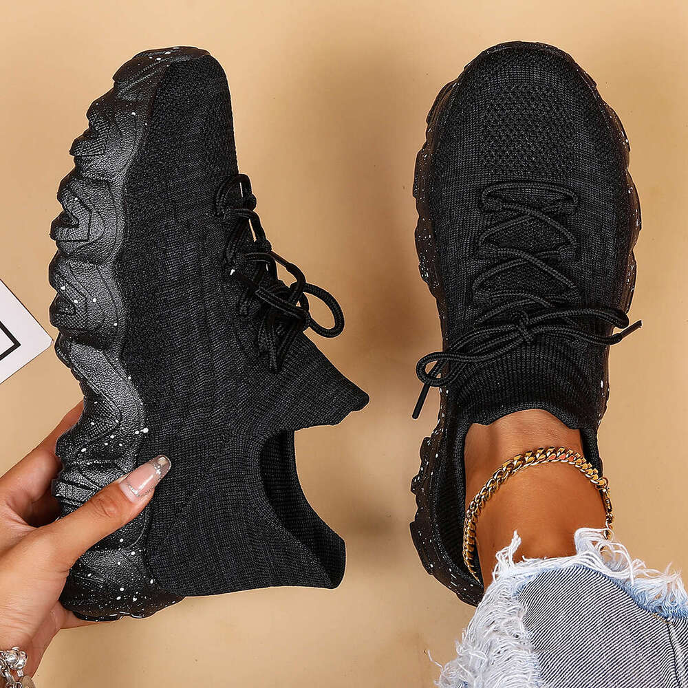 NEW TOP Large size sports for women, breathable fly knit socks, one foot lazy shoes