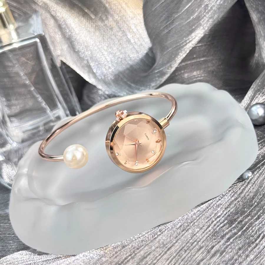 Womens Slim Little Bracelet 1 Large Pearl Diamond Cut Glass Rhinestone Dial Minimalist Quartz Watch Bracelet Watch XJ250527