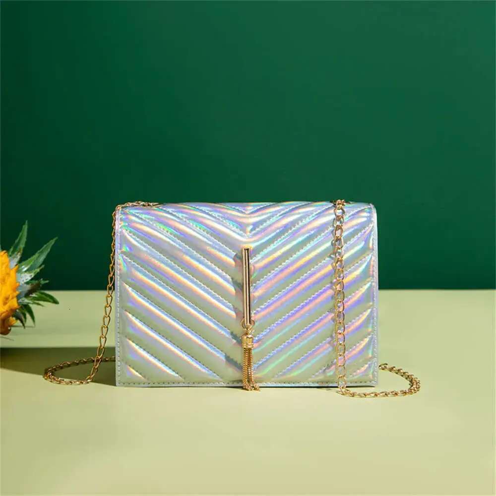 Fashion Tassel Flap Crossbody Bags V Pattern Mini Chain Shoulder for Women Pu Leather White/Black Casual Travel Square Bag