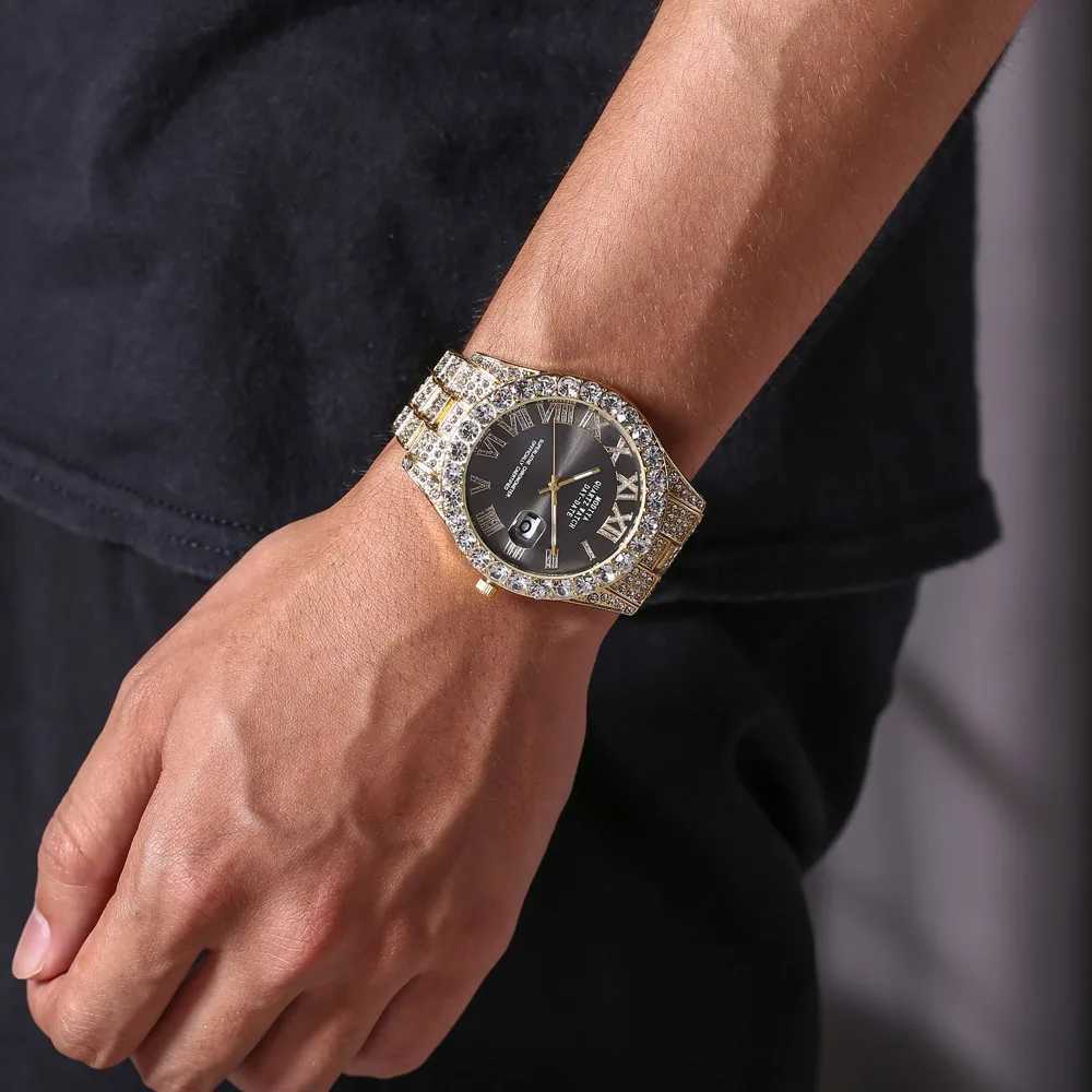 Luxury Classic Golden Mens Steel Strap Roman Scale Rhinestone Calendar Quartz Watch Fashion Male Wristwatch Relogio Masculino XJ250527