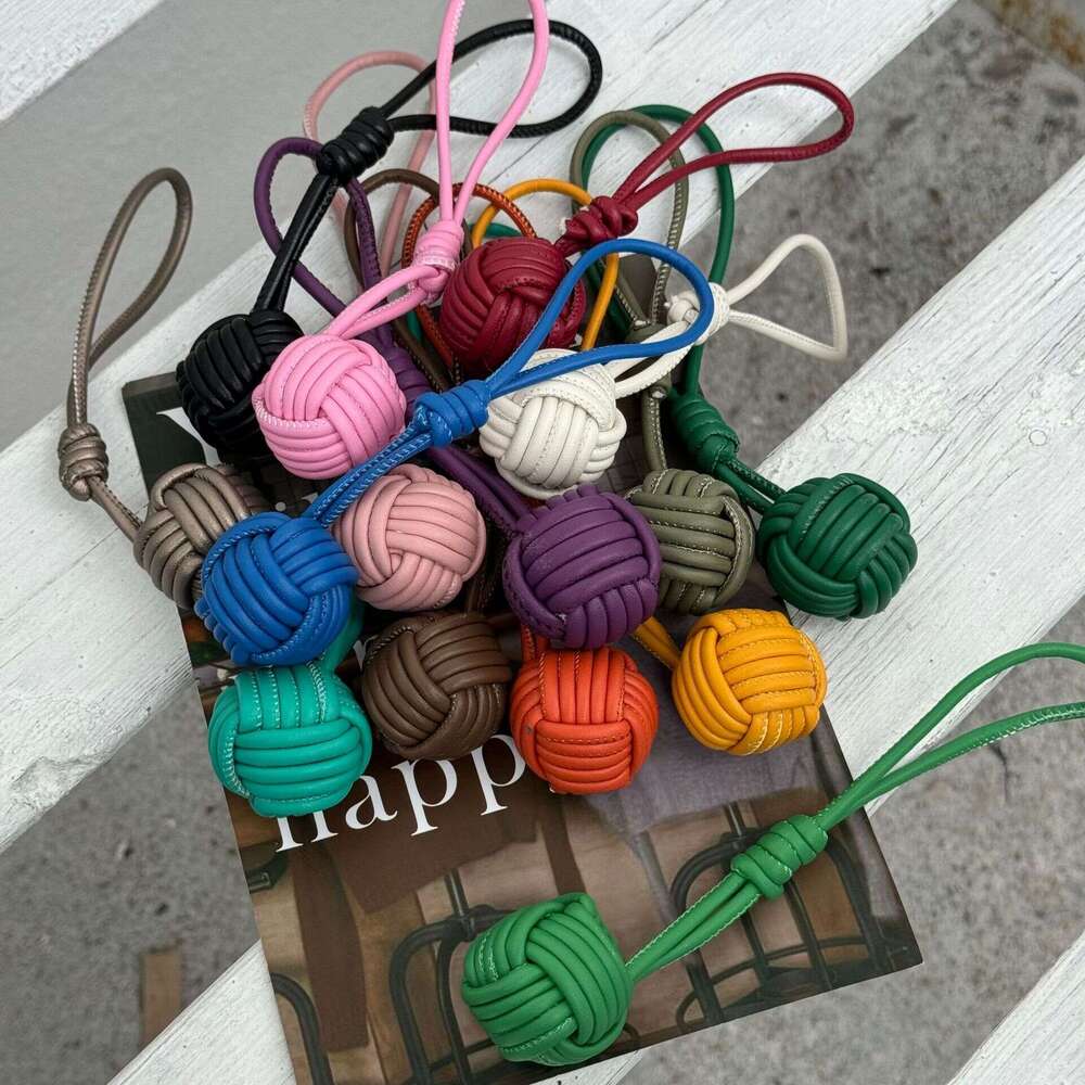 2023 Autumn Winter New Handwoven Niche High-end Underarm Shoulder Handbag Women's Bag Pendant