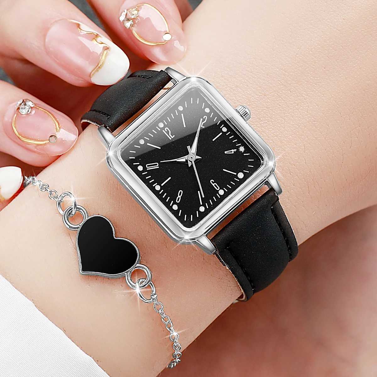 2/4PCS Fashion Square Womens Watch Leather Band Quartz Watches Heart Bracelet SetWithout Box XJ250527