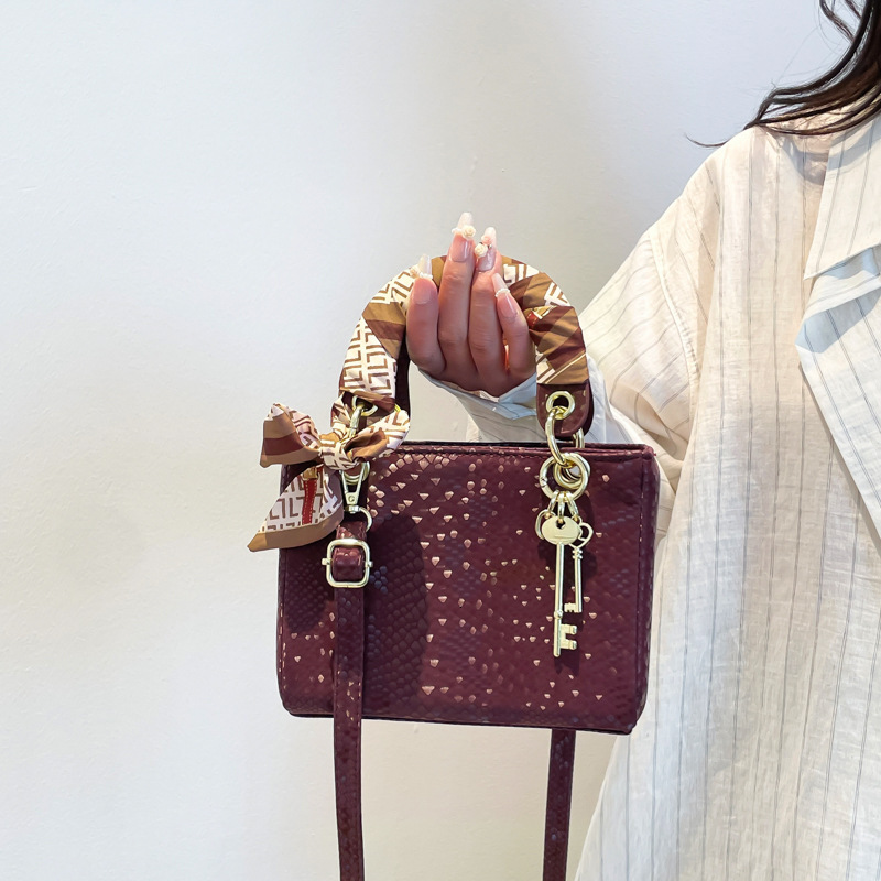 Luxury Brand Designer Bag 2025 New Snake Patterned Daifei High-End Single Shoulder Crossbody Bag, Light Luxury Fashion, Niche Trend Handbag For Women
