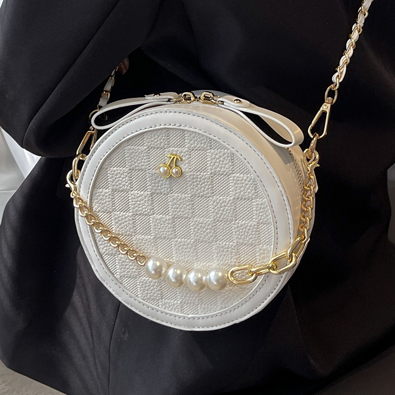 New Fashionable fashion Pearl fashion Chain Bag for Women Multi functional and Niche Crossbody Bag Small Round Bag Designer Women s Shoulder Bag