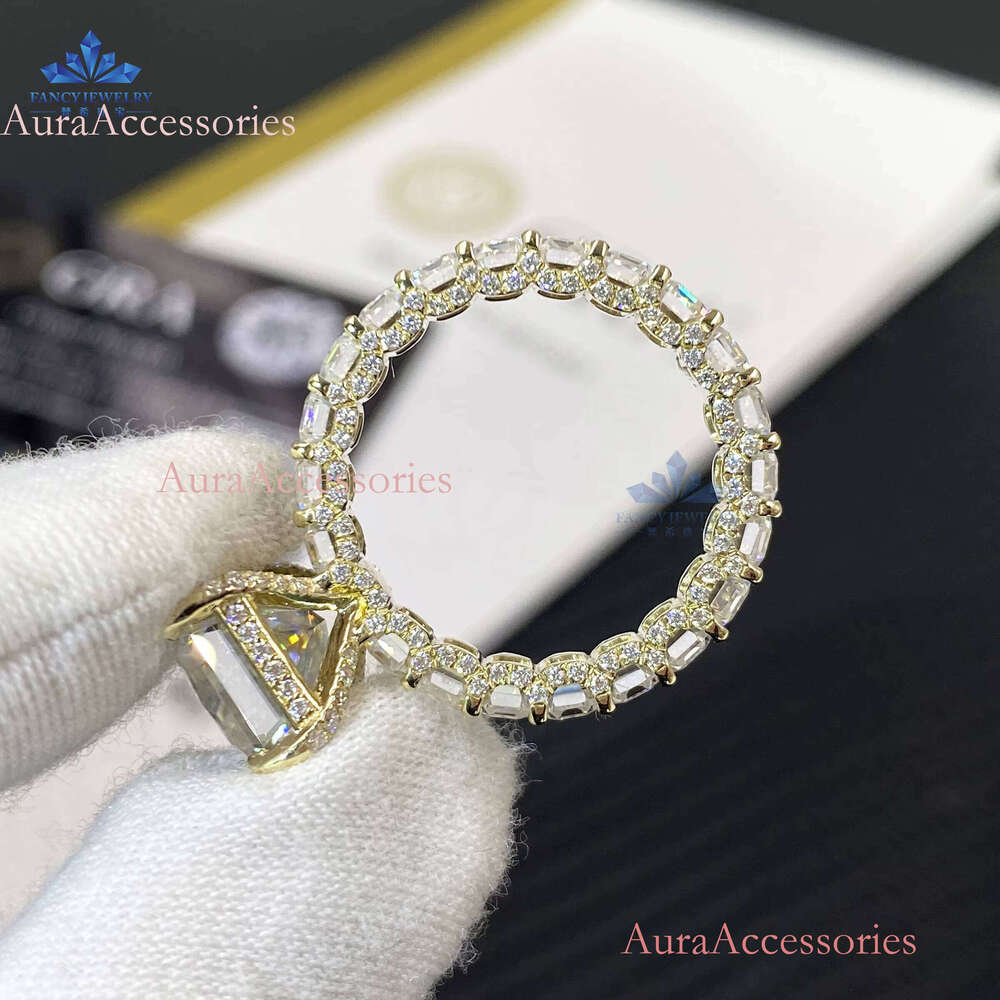 Factory Price Sier Stackable 3x4mm Emerald and 5CT 9x11mm Radiant Cut Moissanite Ring Set for Engagement