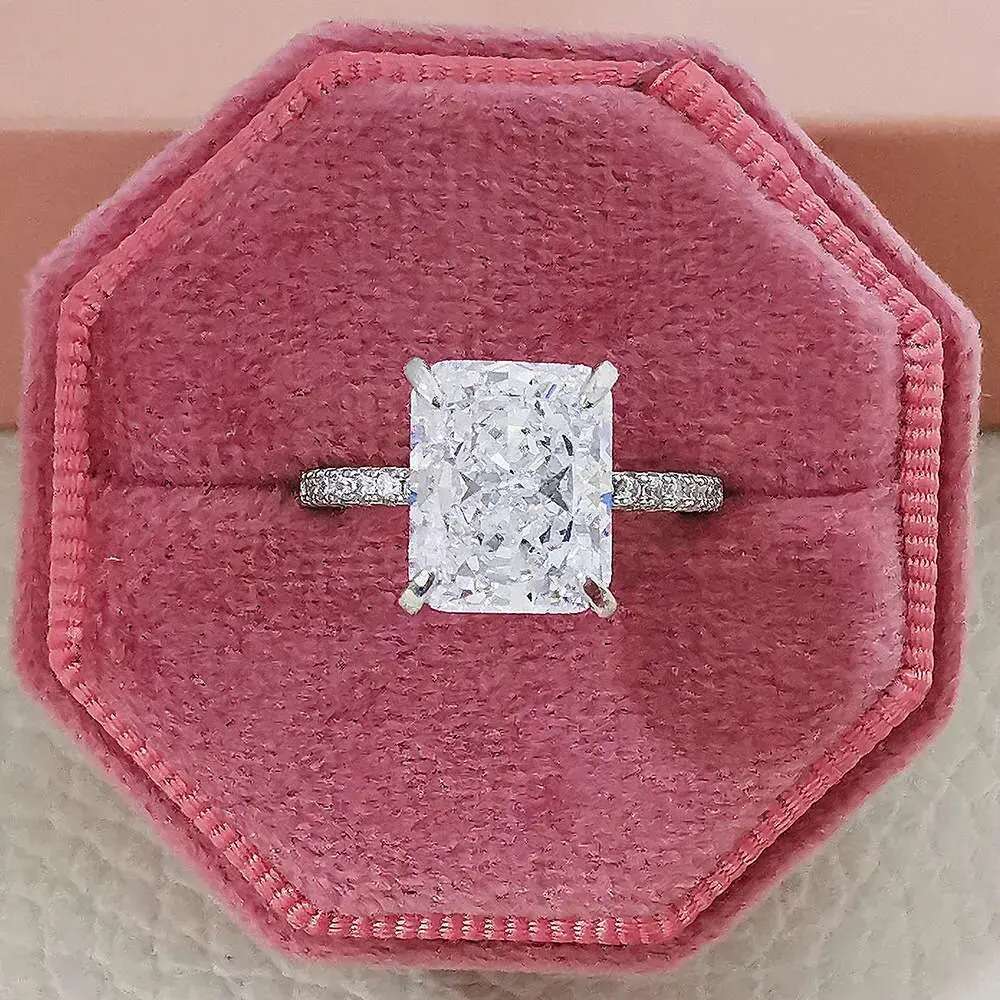 Ice flower cut light style niche high-end design sense ring for women's super flash R7233