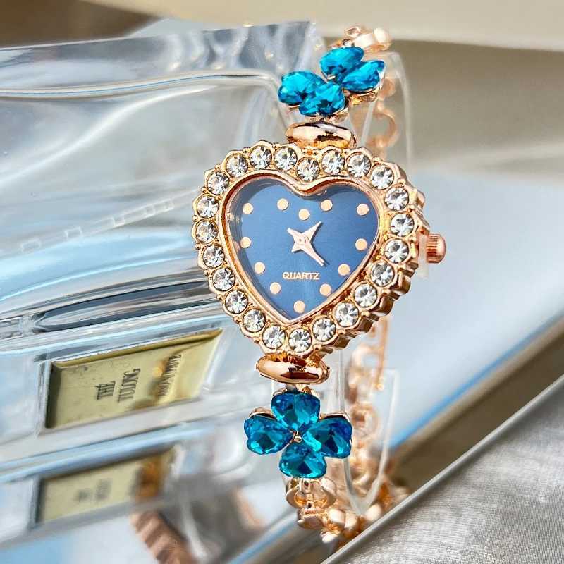 Ladies heart-shaped case dot scale dial diamond-encrusted flower pattern detachable bracelet fashionable heart-shaped watch XJ250527