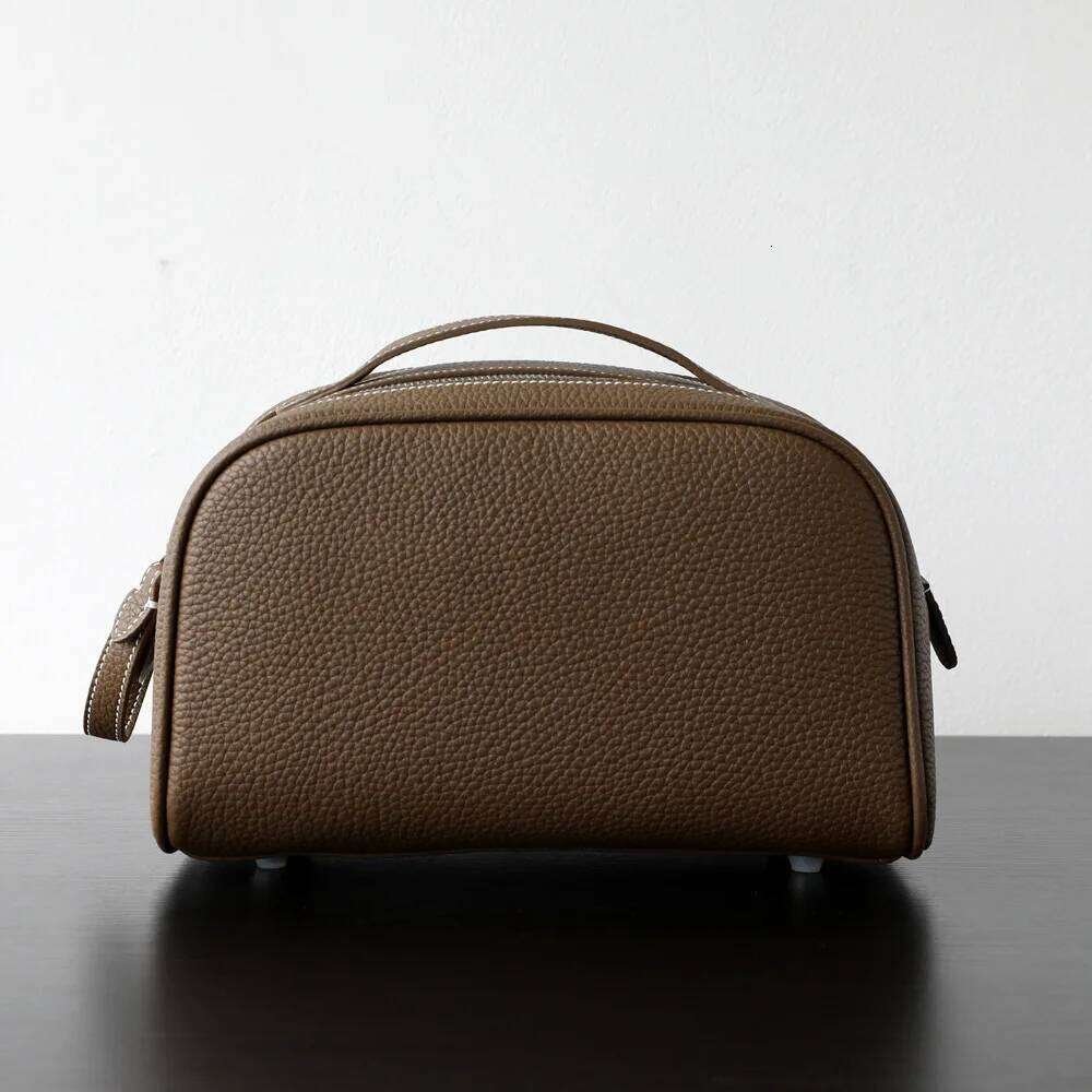Designer Bag New First Layer Cowhide Women Portable Travel Toilet Bag Ins Style Advanced Cosmetic Storage Casual Versatile