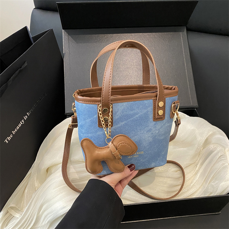 Top quality Brand High Quality New Style Trendy Handbag for Women 2025 Spring New Fashion Shoulder Bag Casual Fashion Crossbody Bag New Free Delivery 