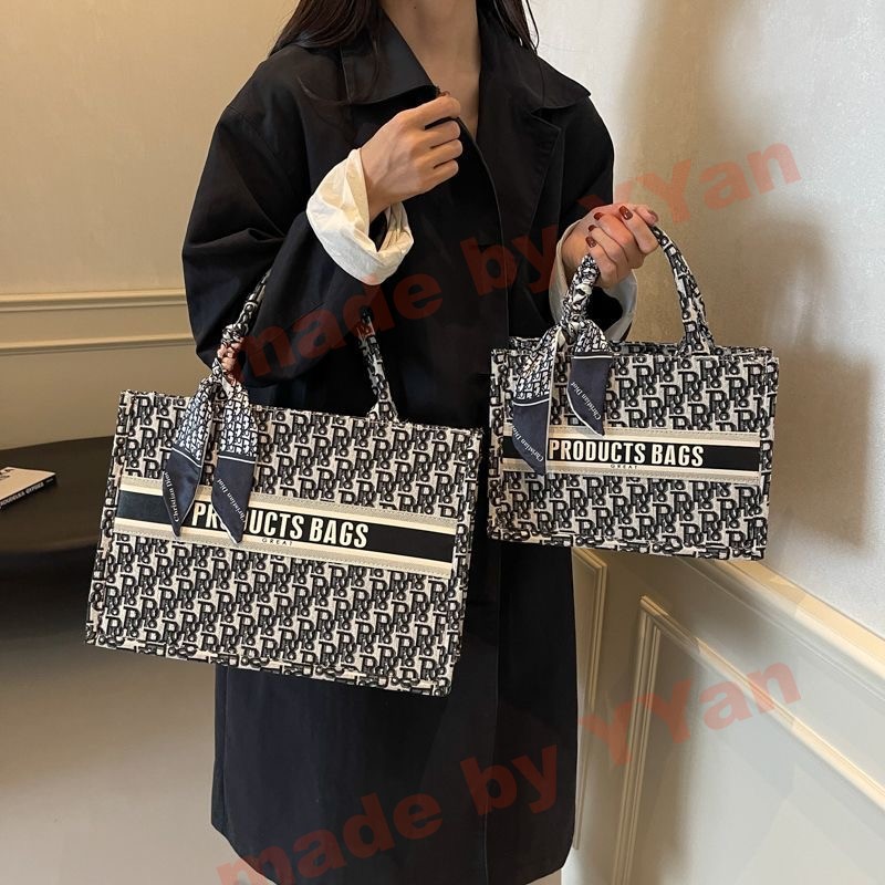 Designer bag free shipping 2025 new fashionable soft leather high-end texture printed small square bag chain bar single shoulder crossbody bag for wom