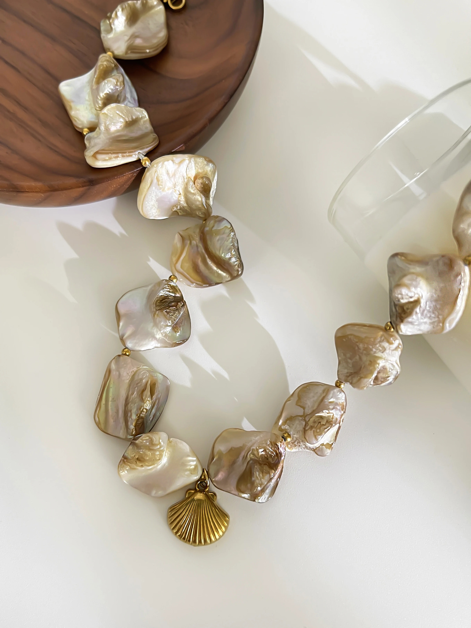 Perisbox Bohemian Trendy Natural Shell Choker Necklace for Women 18K Gold Plated Seashell Pendant Necklaces Beach Party Jewelry 250520
