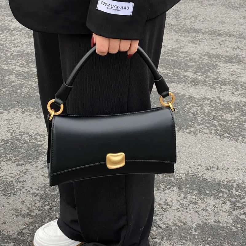 Black Flap Lock Handbags Women PU Leather Top-Handle Messenger Bag Casual Female Crossbody Bag Retro Square Shoulder Bag Purse Y250528